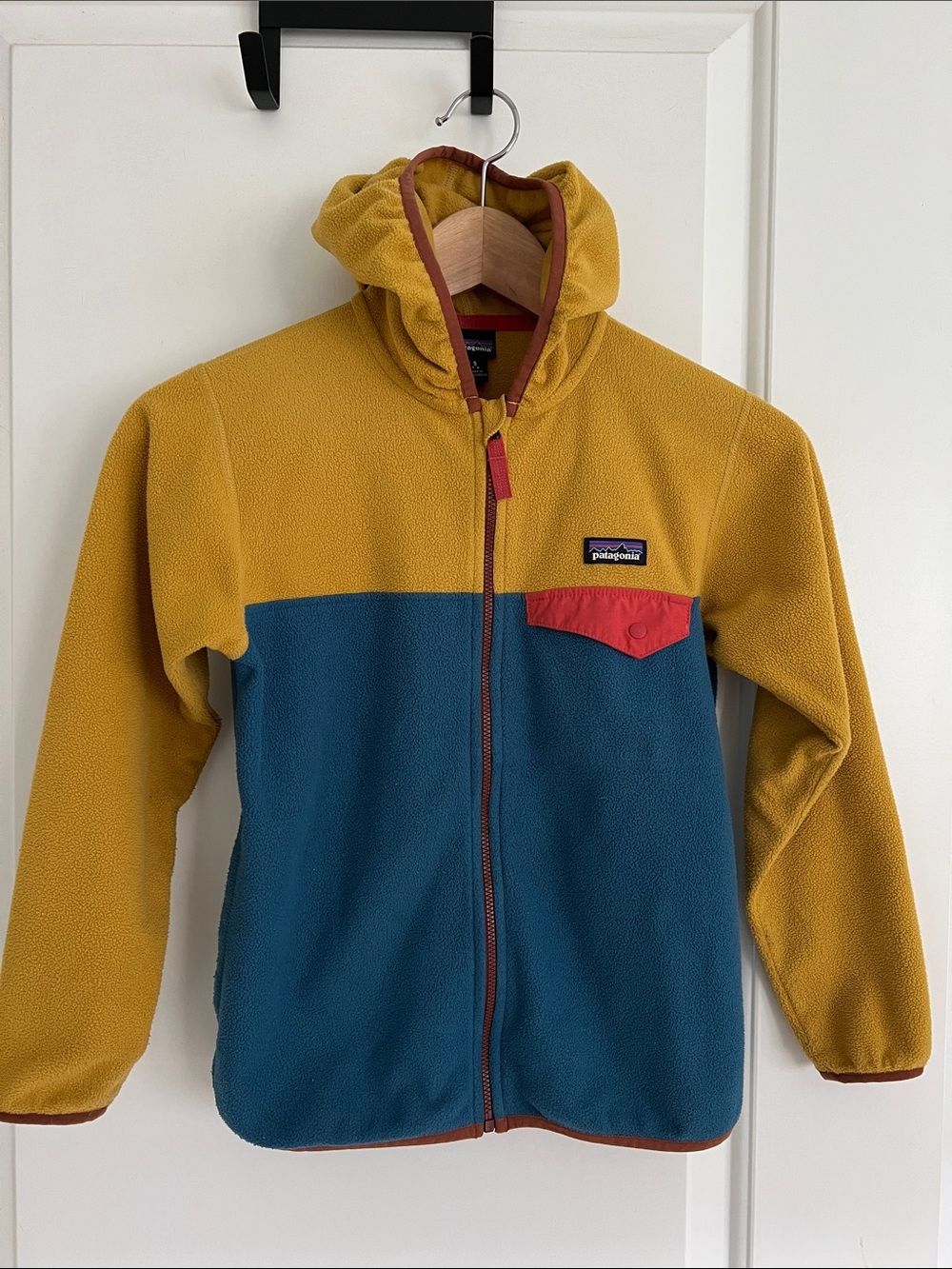 Patagonia Kids’ Micro D Snap-T fleece jacket